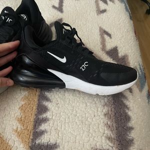 Nike Air Max 270